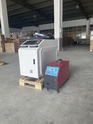 Handgeführte Laserschweißmaschine aus Edelstahl zur Schimmelreparatur